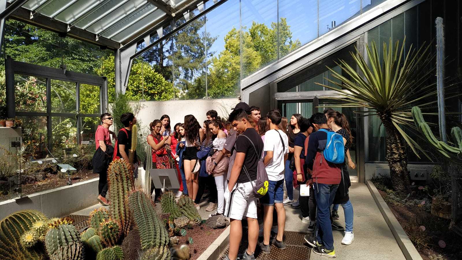 Secundaria visita el Jardín Botánico