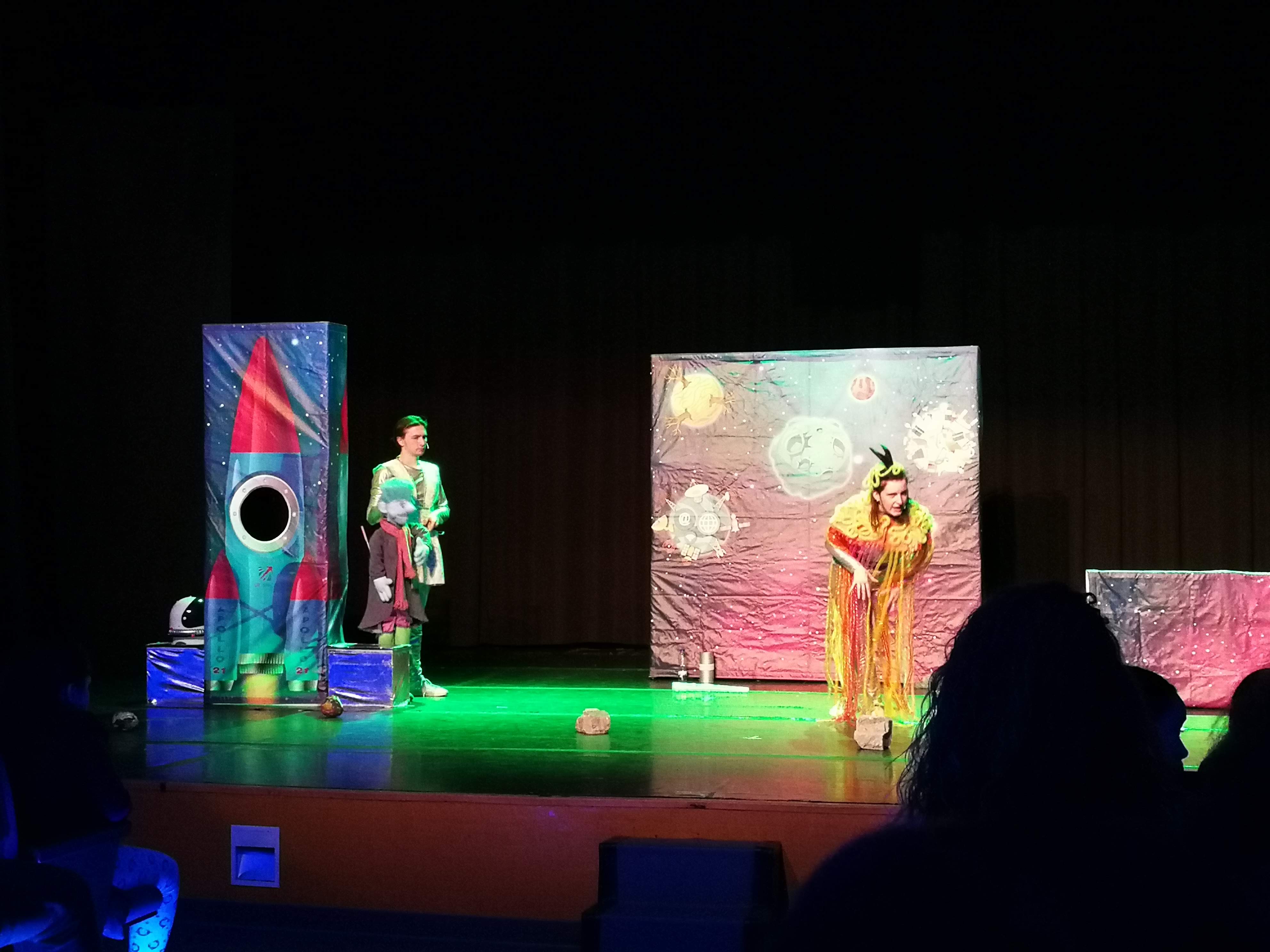 5º y 6º van al teatro